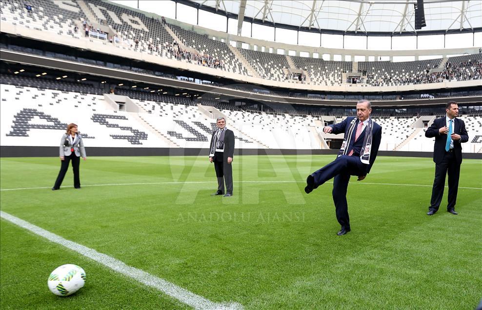 Vodafone Arena açıldı