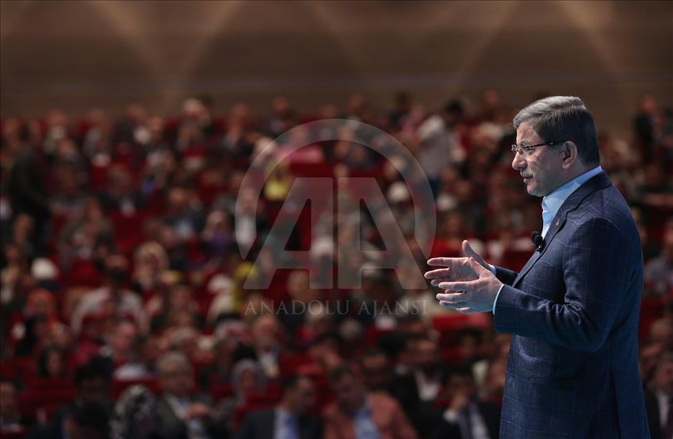 Başbakan Davutoğlu İstanbul'da