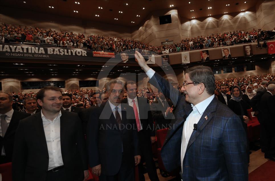 Başbakan Davutoğlu İstanbul'da