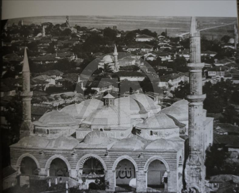 Sultan Abdülhamid'in fotoğraf koleksiyonu albümde toplandı