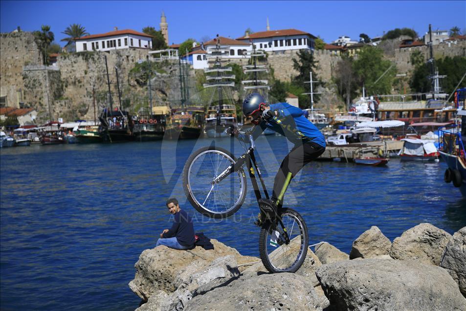 "Akrobatik pedallar" milli takım hayaliyle çevriliyor