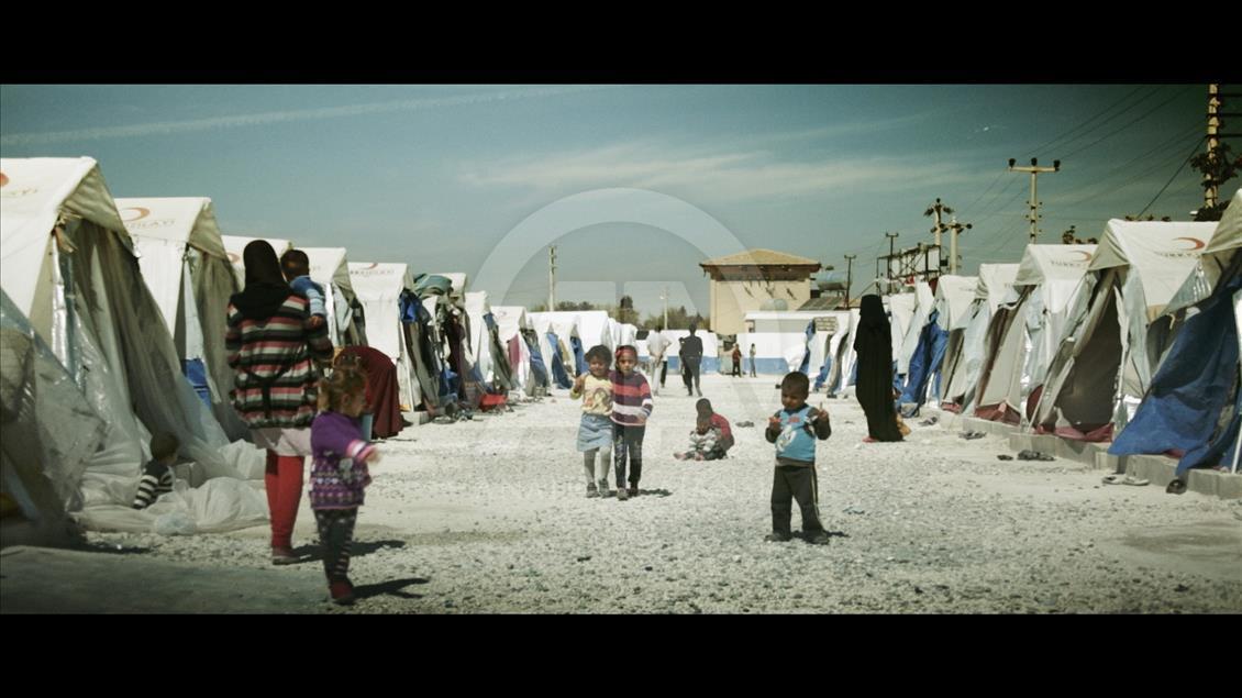 Këngëtari turk Teoman klipin e ri ia dedikon dramës së refugjatëve