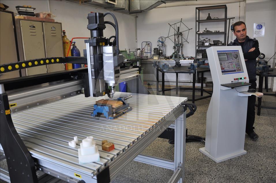 CNC tezgahını 12 bin liraya ürettiler