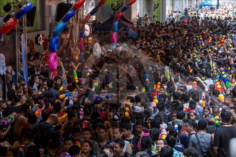 Tayland'da Songkran Festivali