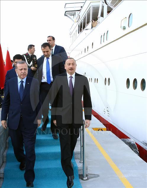 İslam İşbirliği Teşkilatı'nın 13. Devlet ve Hükümet Başkanlarına yemek verildi 