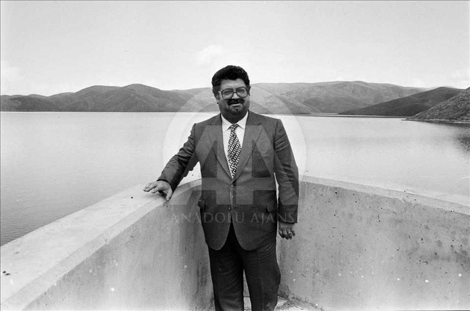 Fotoğraflarla 8. Cumhurbaşkanı Turgut Özal