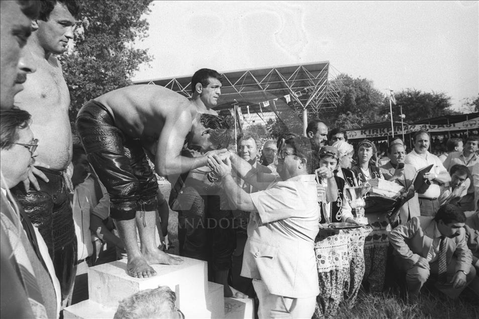 Fotoğraflarla 8. Cumhurbaşkanı Turgut Özal