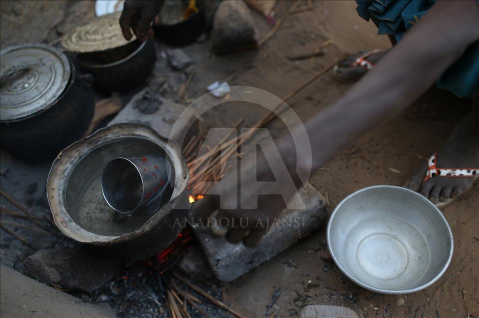 Sudan'da kadın tuğla işçileri