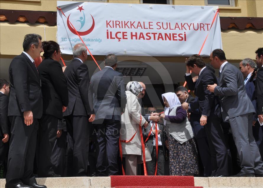Çamurlu ayakkabılarıyla girmediği hastaneye adı verildi