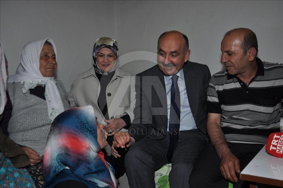Çamurlu ayakkabılarıyla girmediği hastaneye adı verildi