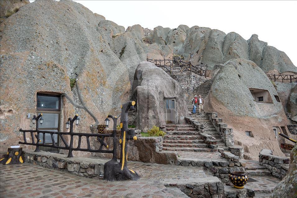 Van'dan İran'a turistik geziler başlıyor