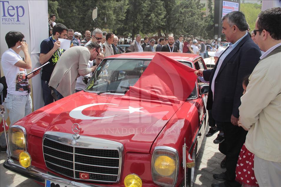 Klasik otomobil tutkunları Ayaş'ta buluştu