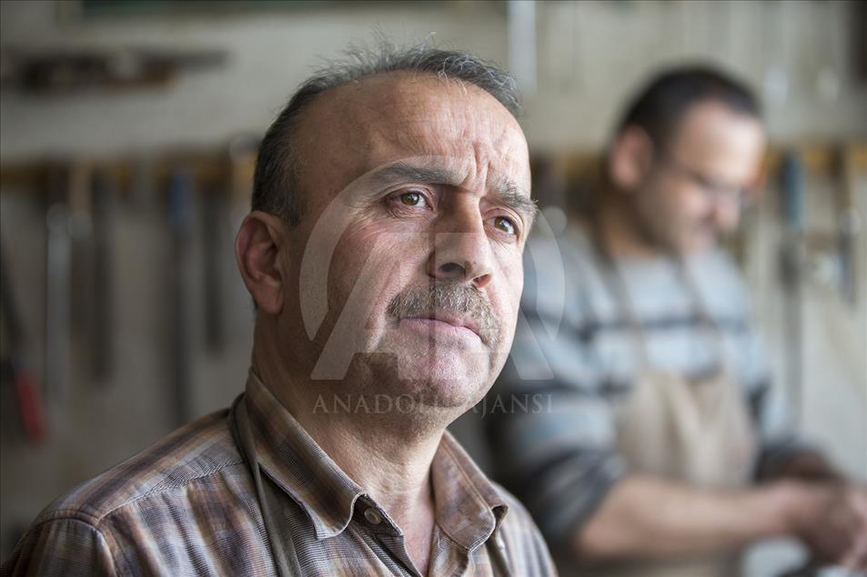 El işi tüfeğin son ustaları teknolojiye direniyor