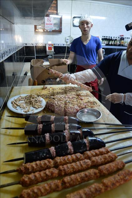 Damaklar bu kebabı 11 ay bekliyor