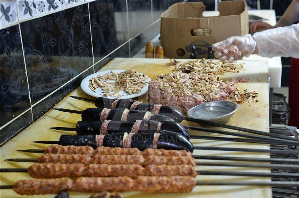 Damaklar bu kebabı 11 ay bekliyor