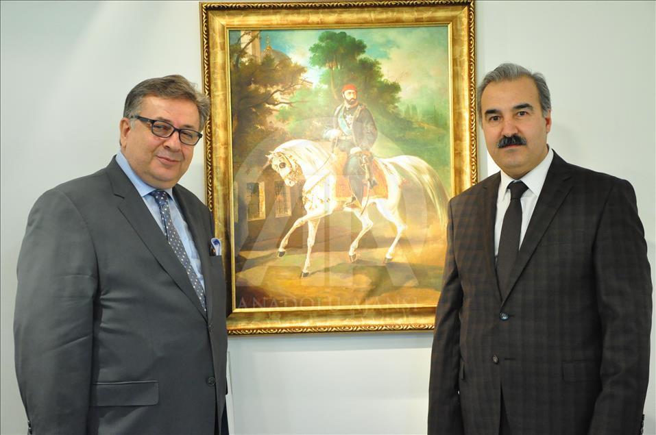 "Eskizlerden Tablolara Sultan Abdülaziz Resim Sergisi" Paris'te açıldı