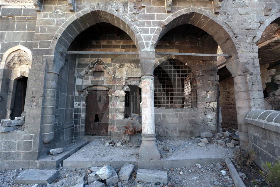 Terörün camilere zararı "Sineye Kurşun" belgeselinde