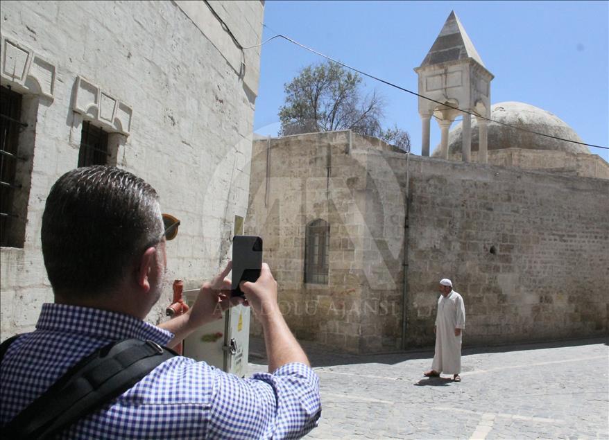 Sosyal medya fenomenleri Şanlıurfa'yı fotoğrafladı