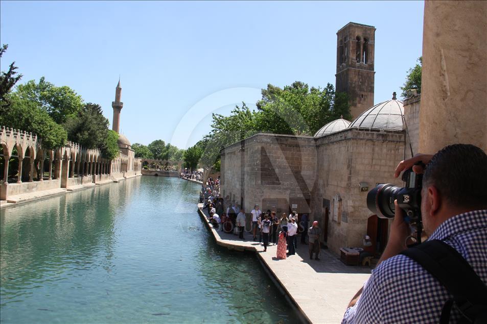 Sosyal medya fenomenleri Şanlıurfa'yı fotoğrafladı