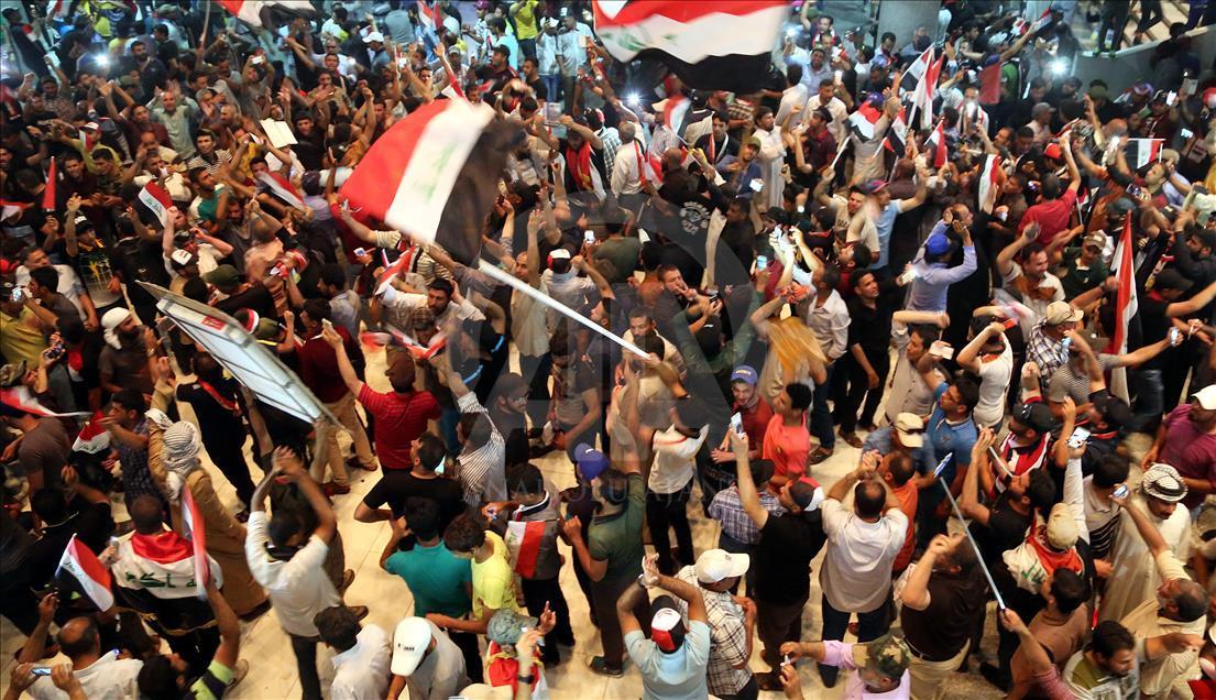 Sadr supporters storm Baghdad's Green Zone