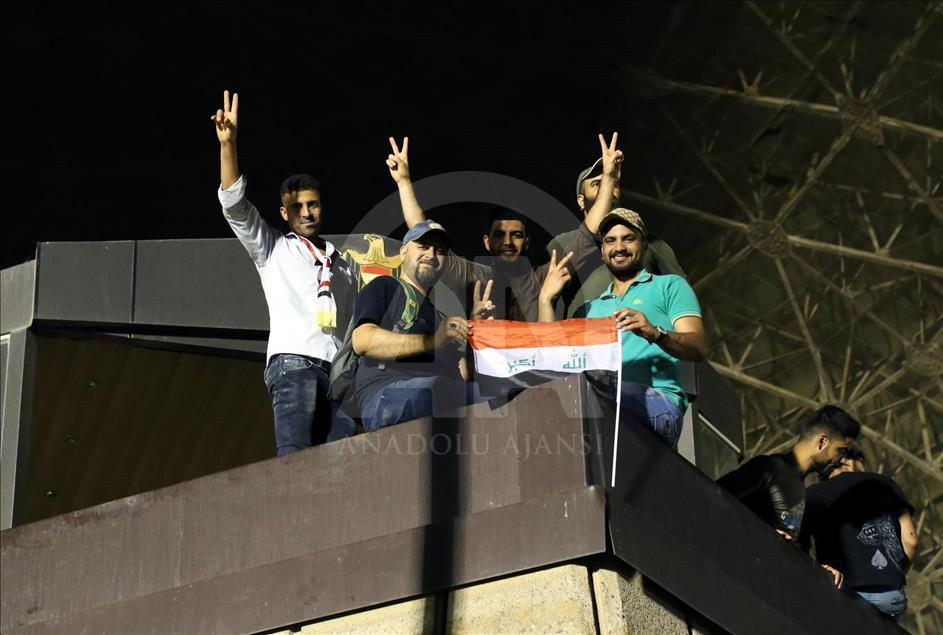 Demanding gov't reform, Sadrists storm Iraq parliament