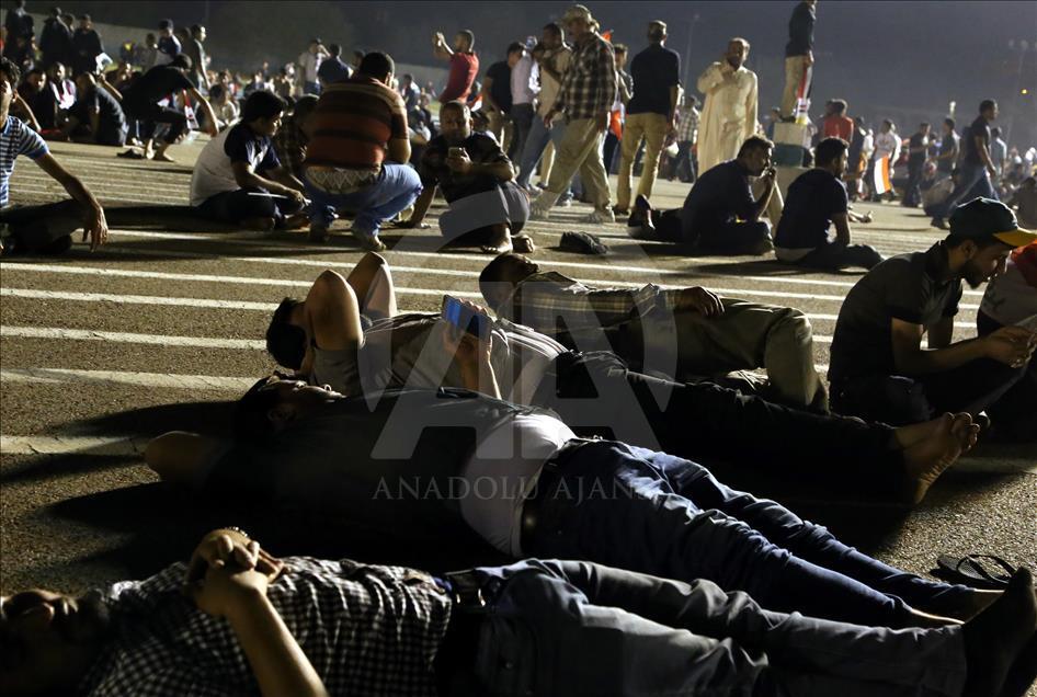 Demanding gov't reform, Sadrists storm Iraq parliament