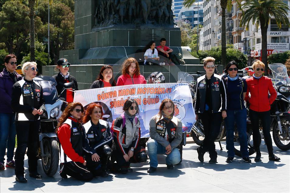 Kadın motosikletçiler "Trafikte Biz de Varız" dedi