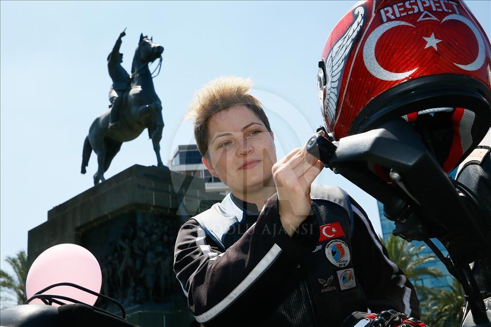 Kadın motosikletçiler "Trafikte Biz de Varız" dedi