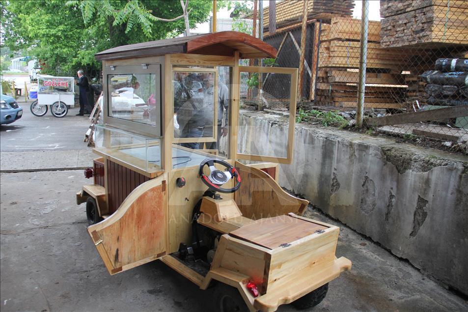 Kirayı fazla bulan esnaf "mobil dükkan" tasarladı