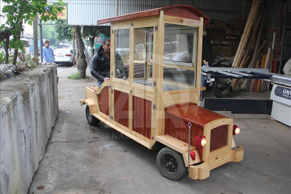 Kirayı fazla bulan esnaf "mobil dükkan" tasarladı