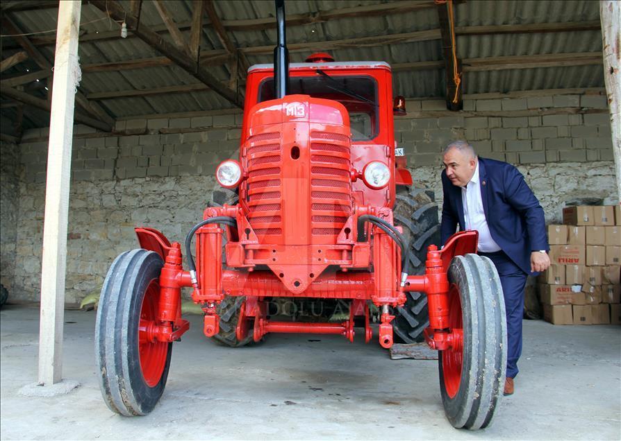 50 yıllık traktöre 30 bin lira harcadı