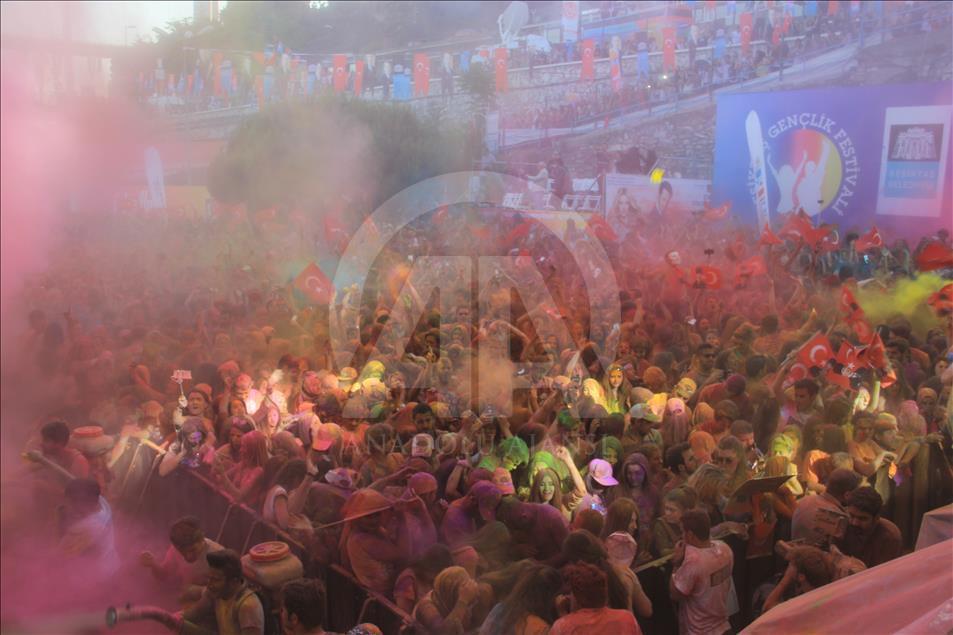 Beşiktaş'ta gençlik festivali düzenlendi
