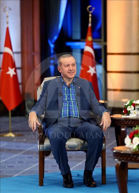 Cumhurbaşkanı Erdoğan, gençlerle buluştu