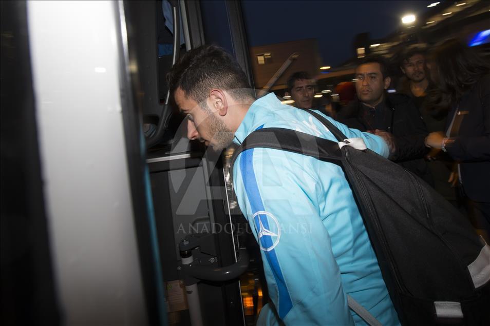 The Turkish football team arrive in Manchester