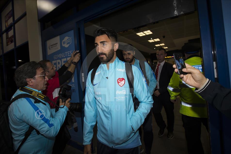 The Turkish football team arrive in Manchester