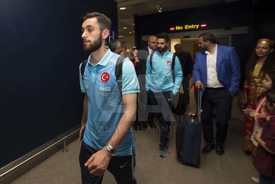 The Turkish football team arrive in Manchester