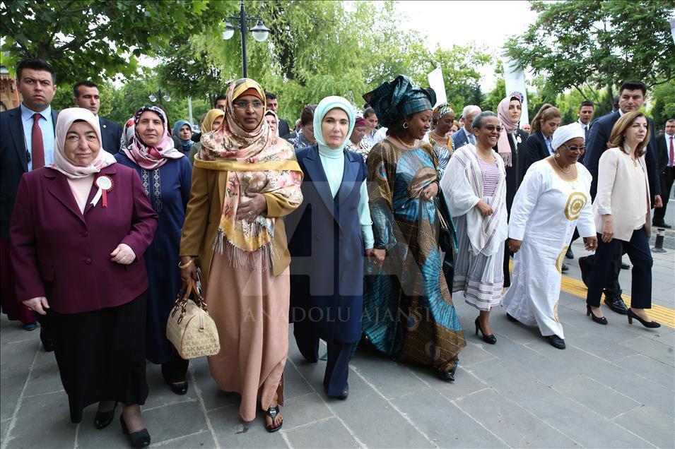 Afrika El Sanatları Pazarı ve Kültür Evi törenle açıldı