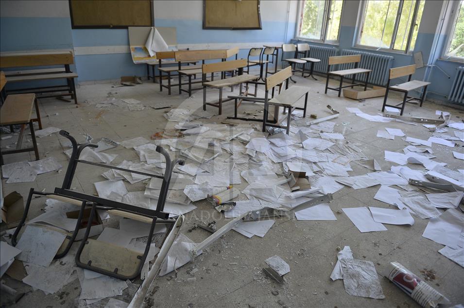 Teröristlerin zarar verdiği okuldaki manzara yürek burktu