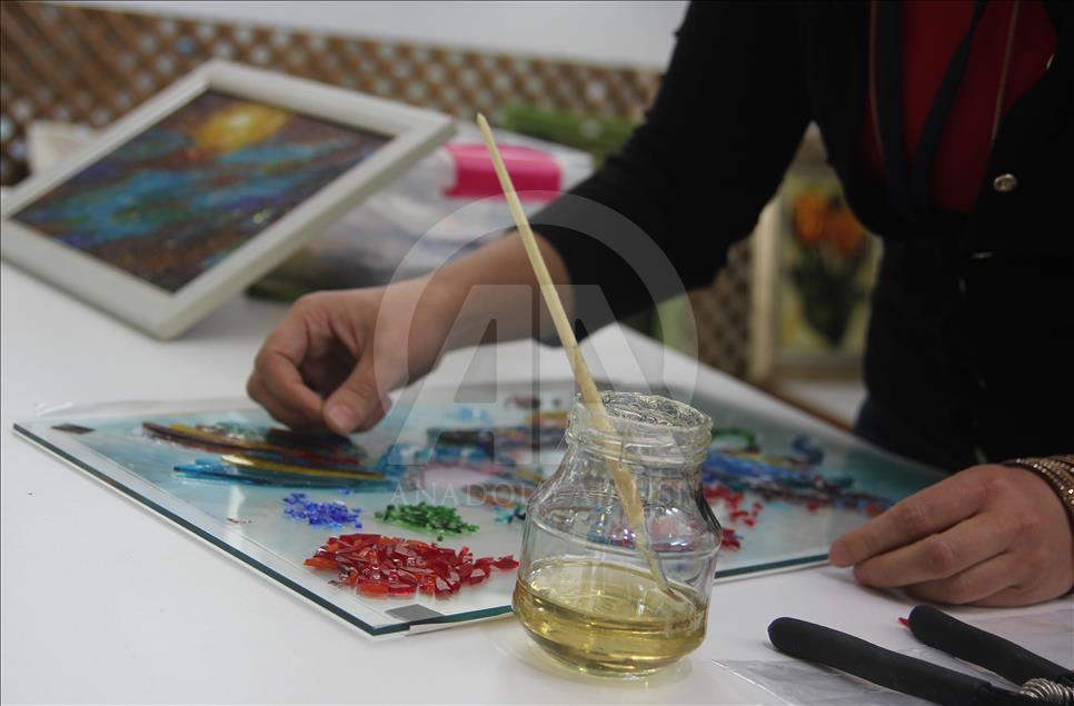 İki milyon parça camla "sema gösterisi"