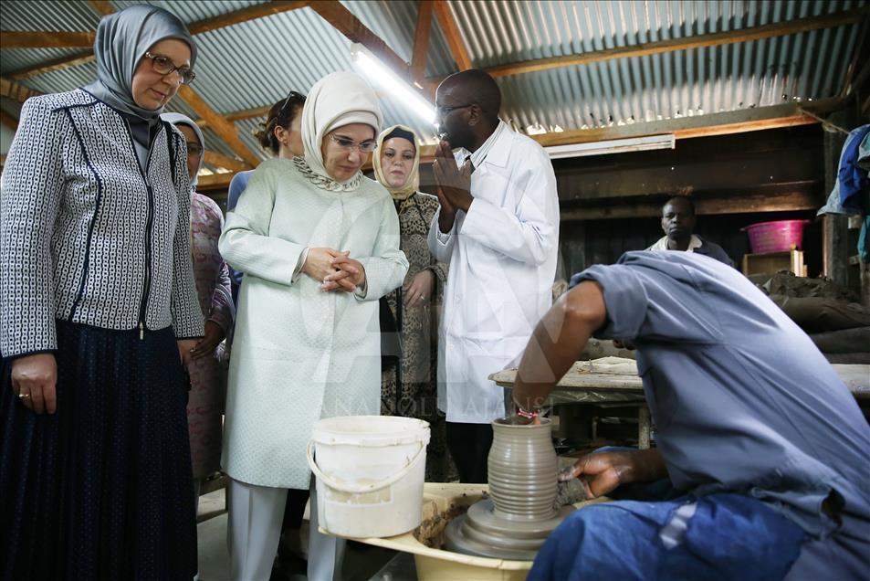 Cumhurbaşkanı Erdoğan'ın eşi Emine Erdoğan