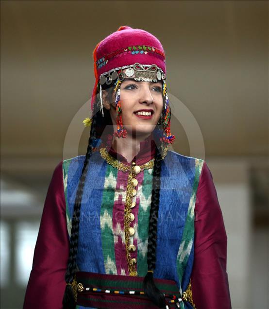 "Asırlık gelin başlıkları"na yeniden hayat verdi