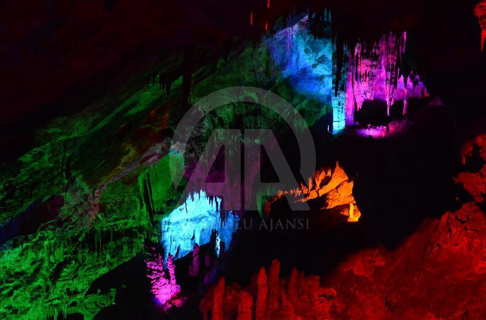 Turistik mağara yeniden turizme kazandırıldı