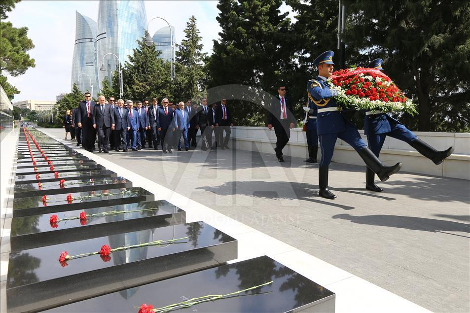 Аллея почетного захоронения в баку фото с описаниями