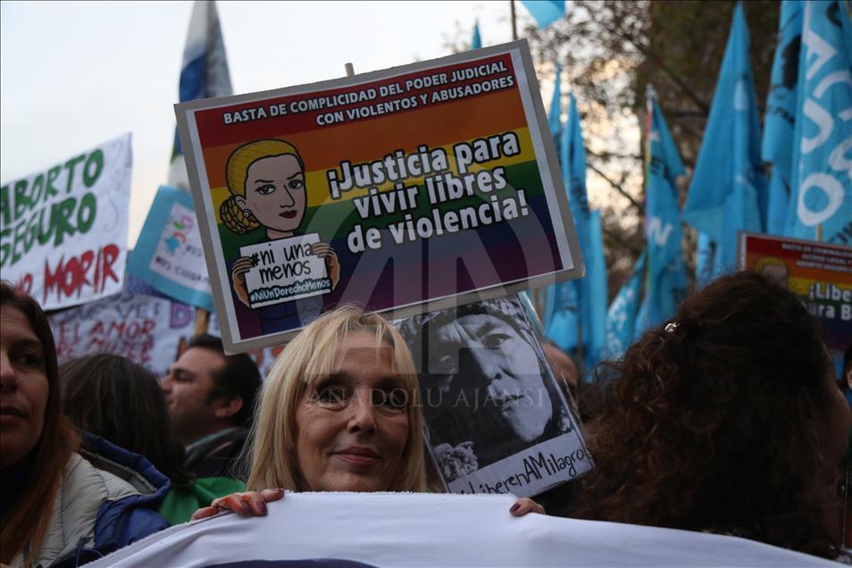 Arjantin’de binlerce kişi kadın cinayetlerine karşı yürüdü