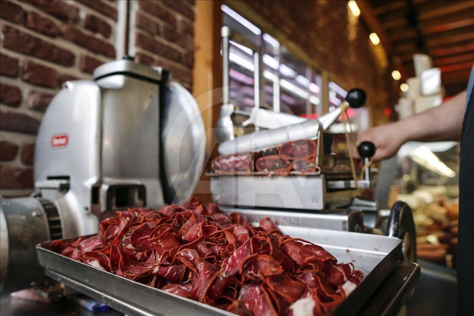 Ramazan çarşı-pazara bereket getirdi