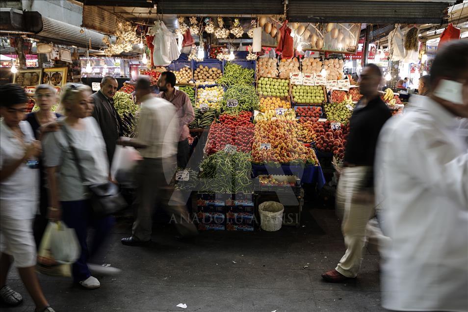 Ramazan çarşı-pazara bereket getirdi