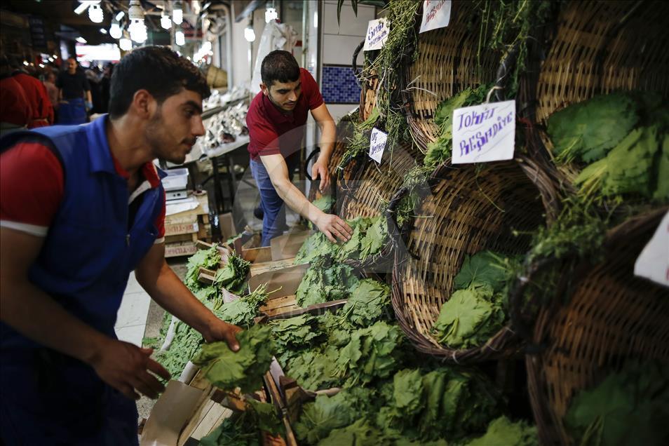 Ramazan çarşı-pazara bereket getirdi