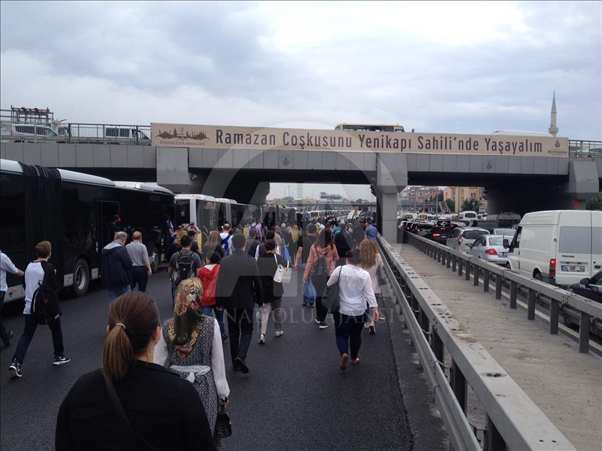 Metrobüs yolundaki kaza