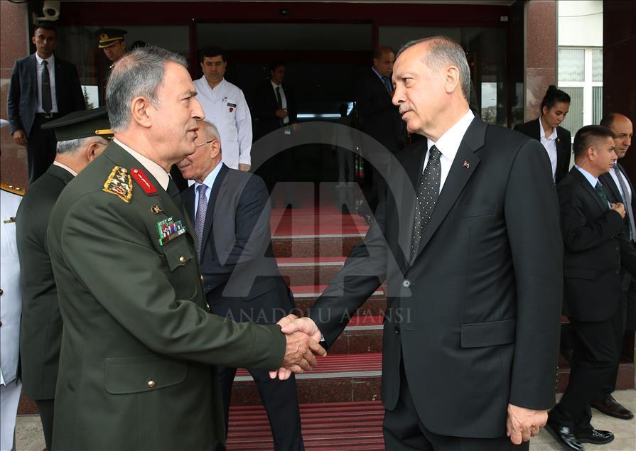 Cumhurbaşkanı Erdoğan, Binbaşı Tetik'i ziyaret etti