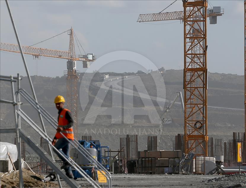 Bakan Arslan, Üçüncü Havalimanı inşaatında incelemelerde bulundu